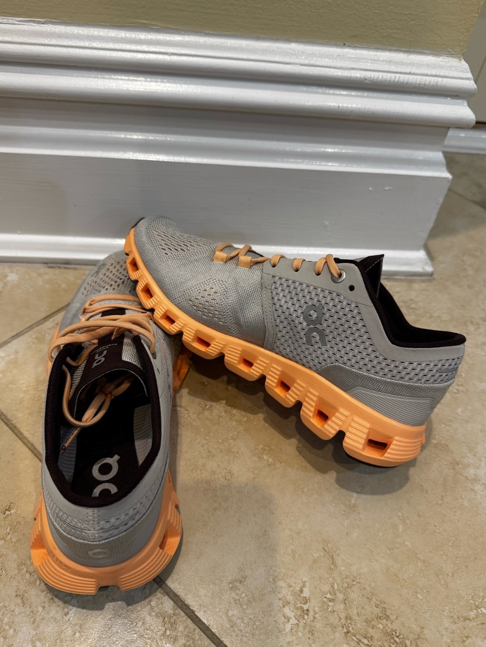 On Running Cloudtec Womens Sneakers